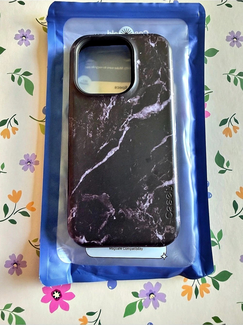 Casely CaselyBold Black Marble iPhone 15 pro MagSafe iPhone Case NWT